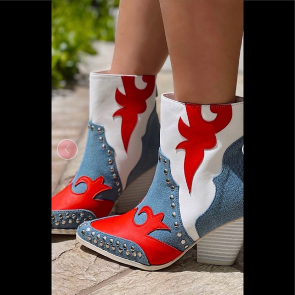 Cowgirl Boots - Picture 4 of 6